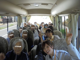 @.JPG